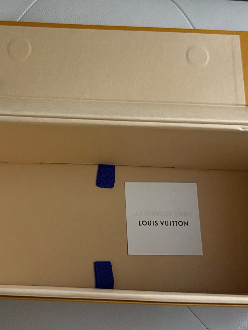 Louis Vuitton Gift/Storage Magnetic-Closure Box - Picture 4 of 5